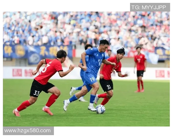 莱芜足球球星崛起之路：从草根到职业联赛的奋斗与荣耀